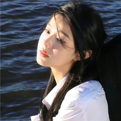 哆啦美与青色稻草人